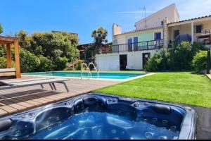 Beautiful villa 5 min from Valbonne with garden pool and jacuzzi