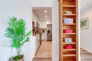 Oceanview Suite Hilltop