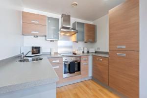 Stylish City Centre Apartment- 3 Beds