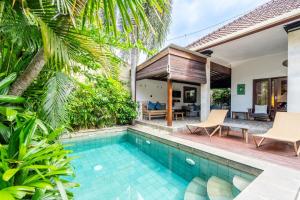 Just a 3 min stroll to the Seminyak beach