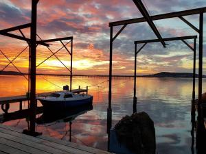 Appartements La Maison d -Isa Meze appartement RdC : photos des chambres