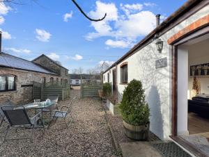 The Old Stables Waterrow