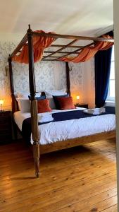 Sejours chez l'habitant Chambre d-hotes Marina - Chateau Le Bas Bleu : photos des chambres