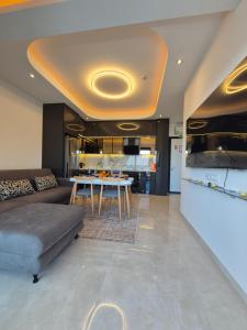 Luxury apartment with panoramic sea view ruby