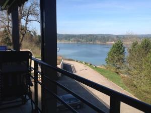 Malbuisson appartement avec balcon vue sur le lac
