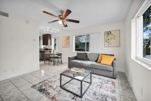 Chic Boca Raton Apartment Pool WiFi Parking - 布卡拉顿