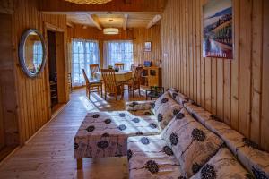 Zöldfenyő nyaraló, Ferienhaus Tannengrün