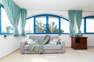 Mare di Giulia a 100 metrì da spiaggia solo sabbia