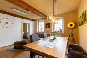 2 BR Apartment mit Parkplatz