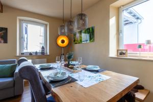 2 BR Apartment mit Parkplatz