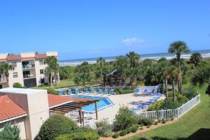 Oceanside complex B35 1 Bed 1 Bath Heated Pool