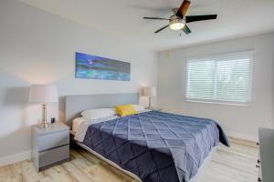 Oceanside complex B35 1 Bed 1 Bath Heated Pool