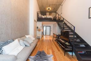 Intendente Prime Studio by Hosty