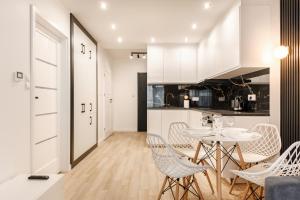 Apartamenty #WIENIAWSKA 11# Centrum by AB Apartments
