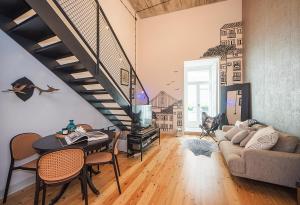 Intendente Prime Studio by Hosty