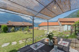 Jacuzzi vista lago - Country House Bellosguardo