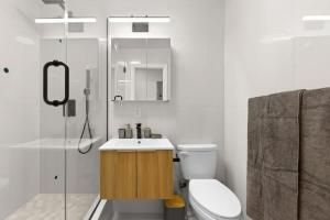 105- 4BRs in the Heart of the East Village