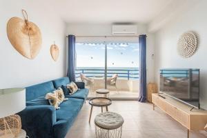 First line Arenal beach, boho chic Parking