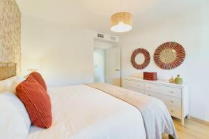 Hola MarBella Splendid apartment with stunning view