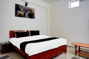 Super Hotel O MAZENTA PALACE