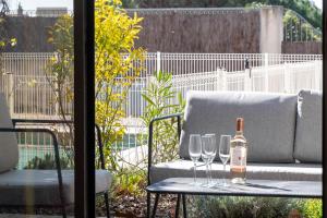 1-Br 75m Duplex with Pool