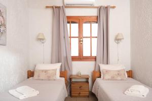 Batilas House next to exotic beach of Elafonisi