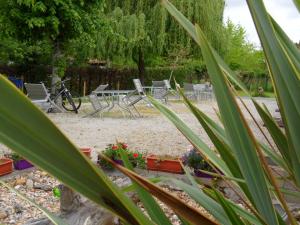 Maisons d'hotes Au Jardin pres de l'ocean : Chambre Double avec Terrasse