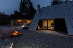 Pine Hill RUBY with free jacuzzi