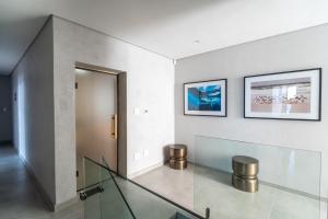 Luxury Surfers Corner Suite with Ocean Views