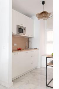 Arenal Carreteria Deluxe Suites by Valcambre