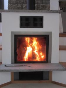 Ferienhaus hoch über dem Taubertal mit fantastischem Weitblick, Dachterrasse, 2000m2 großem Grundstück und Kamin