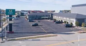 Quality Inn Stadium Area - Two Rivers