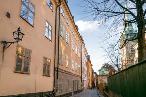 3BR Central- Royal Castle & Old Town at Your Door!