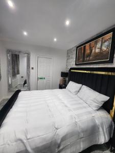 Three bedrooms Luxury City Centre Home