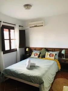 Hamlets Friends Rural House - Nuño Gómez