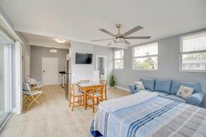 5 Mi to Beaches Melbourne Duplex with Pool!