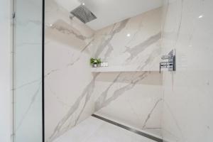 1 Bedroom Private Residence at Roney Palace - 607