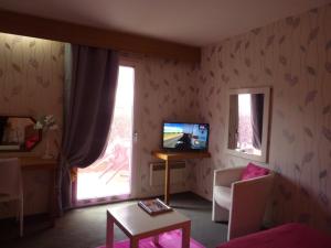 Hotels Hotel A La Renommee : photos des chambres
