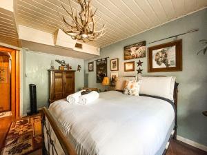 Mountainside Cabin_peaceful_near hiking trails