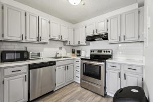 Legacy at Imperial Village 817 I 2Bed 2 Bath