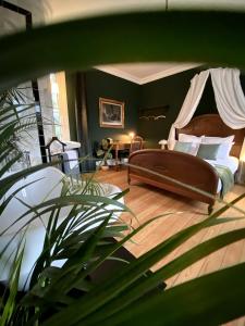 Sejours chez l'habitant Chambre d-hotes Lou - Chateau Le Bas Bleu : photos des chambres