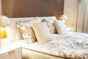 Luxury 2 Bedroom Apartment SPA - Breakfast - FREE Parking