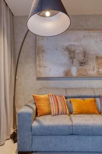 Luxury Apartment on 16th Floor in Mercury Tower