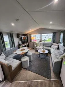 Near Edinburgh 61 Muirfield Wifi Vans With Business Sign Not Allowed - Port Seton