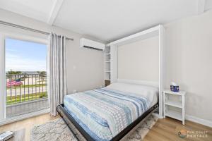 Spectacular Ocean View STEPS from the Beach and Pool! 4th Floor Studio!