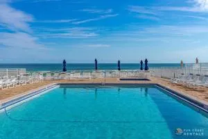 Beachfront 4th Floor Condo with Spectacular Beach & Ocean Views and Pool! - Edgewater