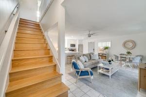 Lakefront Retreat w Kayaks & Fire Pit in Clermont
