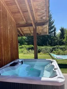 Charmant logis entre lac et montagnes - 杜萨尔