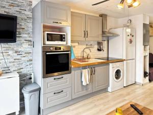 Résidence Le Lagon Bleu - Studio 4 couchages dans residence avec piscine MAE-7201