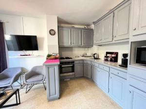 Résidence Port Royal - Appartement 6 couchages au centre du Grau du roi MAE-9831